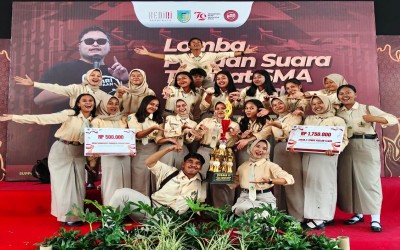 SMAN 1 Kandangan Meraih Juara 2 Lomba Paduan Suara Mars Perpustakaan Kabupaten Kediri