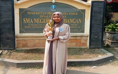 Raya Novelina Putri Zahra, Juara 3 Lomba Puisi Kemerdekaan